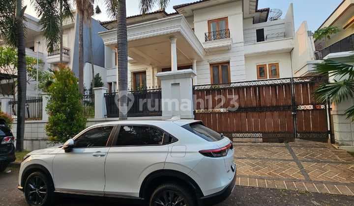 Quick Sale Luxury House in Kebun Jeruk Intercon West Jakarta