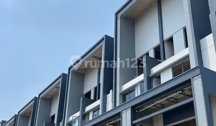 Jual Cepat 2 Unit Ruko Gandeng Hudson Studio Loft - Gading Serpong