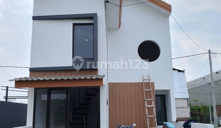 Rumah Lantai 300 Jutaan Lokasi Rungkut