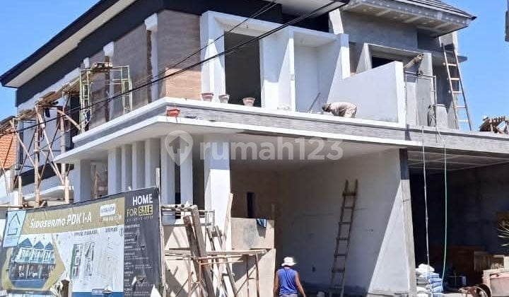 Luxury House Near Plaza Marina Surabaya