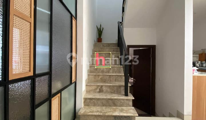 Rumah di Cluster Harmony Golf Island Pik, Rapi Dan Furnished