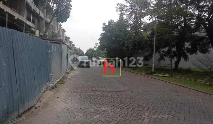 Kavling Pinisi Indah Pik, Hoek