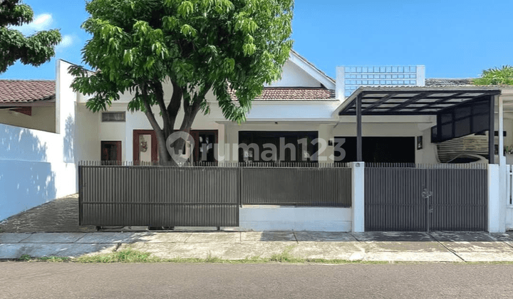 Bangunan 1,5 Lantai, Layout Plong, Hunian Tenang