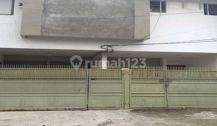 For Sale Pakuwon Housing, Strategic Location