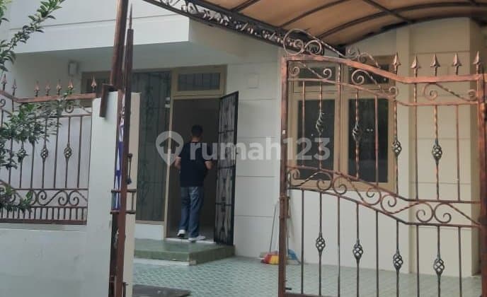Disewa Rumah Siap Huni di Taman Sunter Agung