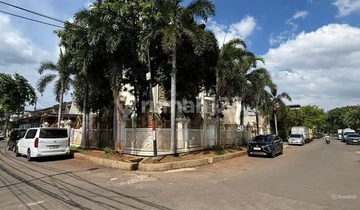 For Sale Luxury House on Pluit Mas Street, Penjaringan