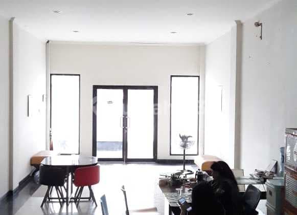 Disewakan Ruko 3,5 LT Lokasi Strategis Sekitar Bintaro Sektor 9