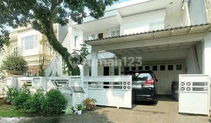 Dijual Rumah Terawat 2 Lt Siap Huni Dalam Perumahan Area Kembangan