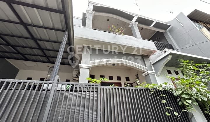 Luxury & Affordable Houses Around Bintaro, South Tangerang