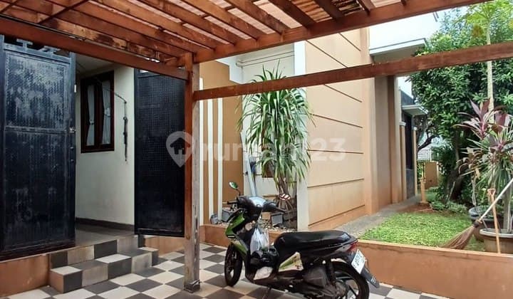 Rumah Mewah Lingkungan Asri Kemang Pratama Bekasi Tanah Luas