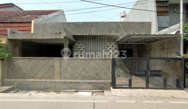 Rumah Desain Industrial 1 Lantai di Kawasan Residential Cempaka Putih, Jakarta Pusat
