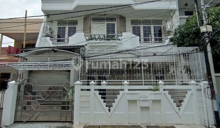 Rumah Minimalis 2,5 Lantai Siap Huni Di Kawasan Residential Cempaka Putih, Jakarta Pusat