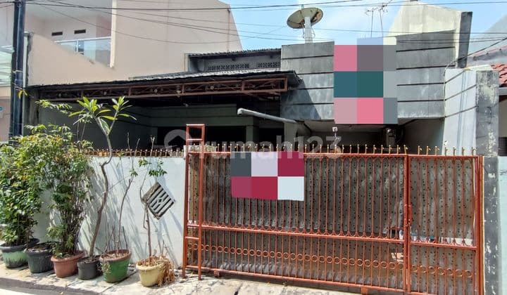 Rumah siap huni 1,5 lantai di Cempaka Putih, Jakarta Pusat