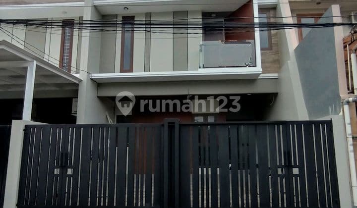 Rumah Modern Brand New 2 Lantai di Kawasan Residential Cempaka Putih, Jakarta Pusat