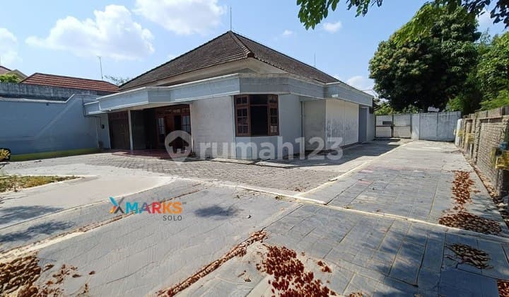 Rumah Lahan Luas Bisa Untuk Kantor/ Ruang Usaha Di Solobaru