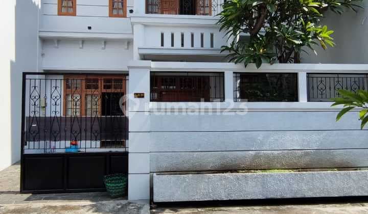 Rumah Cantik Bangunan Bagus Siap Huni Di Baturan Colomadu Solo Barat