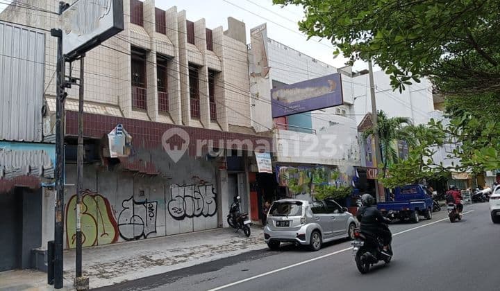 Ruko Area Perdagangan 2.5 Lantai Di Kratonan Solo