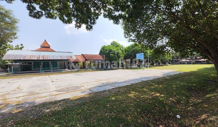 Tanah Murah Bonus Bangunan Dekat Luwes Kartasura Dekat Solo