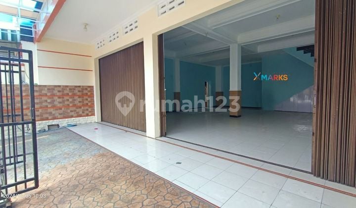 Ruang Usaha & tempat tinggal Siap Pakai dekat Mall Paragon Solo
