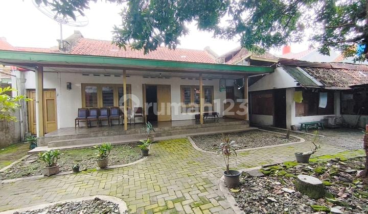 Rumah Vintage Bisa Untuk Ruang Usaha Tengah Kota Solo