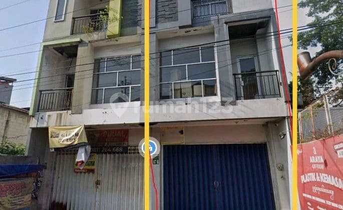 Ruko 3 Lantai Dekat Kampung Batik Laweyan Solo