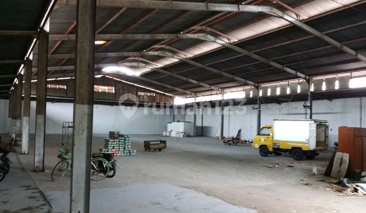 Gudang Akses Kontainer di Grogol Dekat Solo Gudang Akses Kontainer di Grogol Dekat Solo