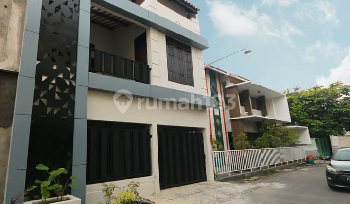 Rumah 2Lantai Siap Huni Lingkungan Nyaman di Karangasem Solo
