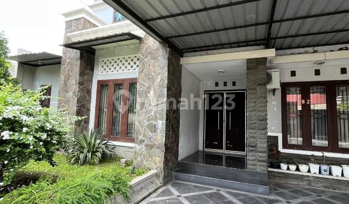 Rumah Cluster Elite Semi Furnished di Gentan Dekat Solo