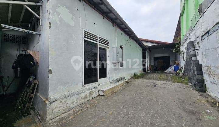 Gudang Siap Pakai 15 Menit Pasar Gede Solo