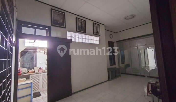 Turun Harga Toko Dan Tempat Tinggal Tengah Kota Di Keprabon Solo