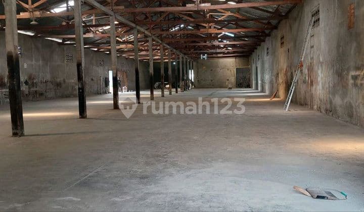 Ready-to-Use Warehouse & Office with Container Access in Sukoharjo Near Solo