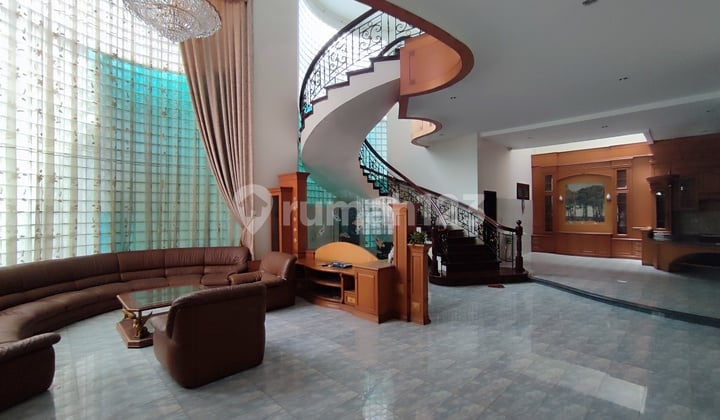 Dijual Villa Komplek Taman Polonia 5 Medan