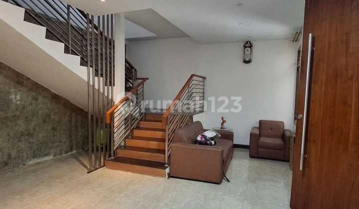 Rumah Besar Ex Pabrik Margahayu Kencana Loaksi Strategis