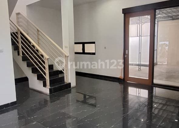 Ready-to-Live House in Lower Cimahi Modern Minimalist