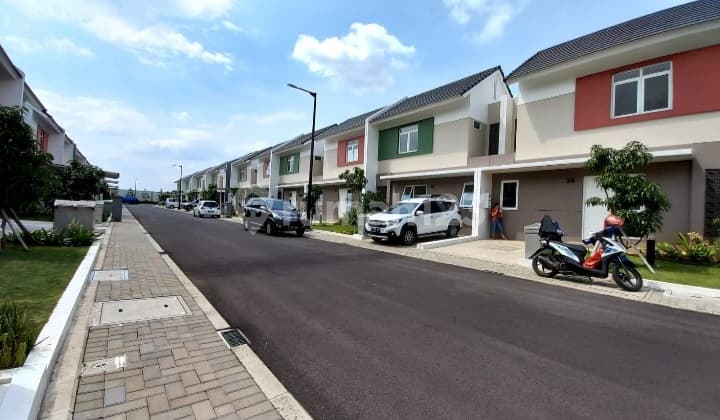 Rumah Summarecon Cluster Dayana tersedia 2 Unit Bersebelahan
