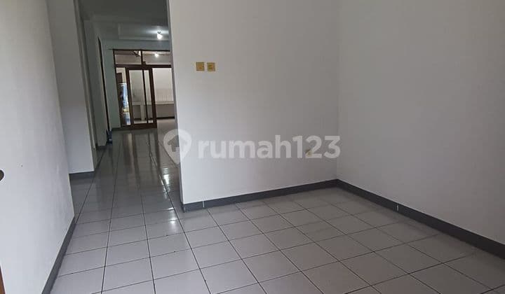 Rumah Besar Tki 1 Lingkungan Nyaman