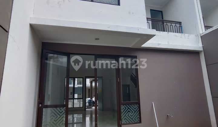 Rumah, 1 Lantai, di Podomoro Park Bandung