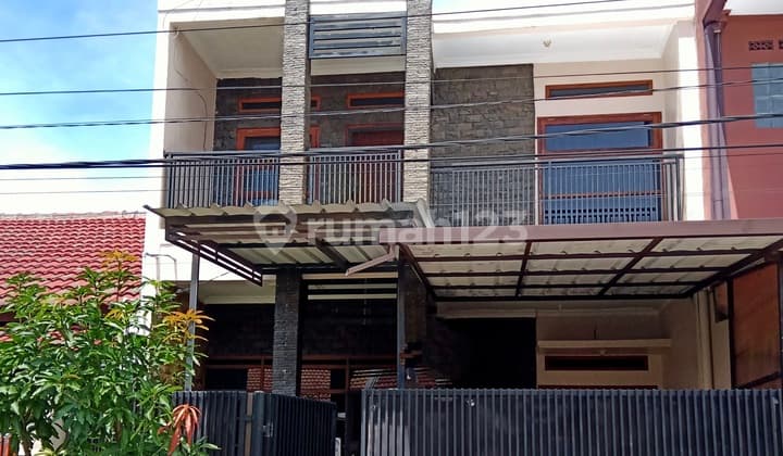 Rumah Siap Huni 2 Lantai Di Taman Kopo Indah 2