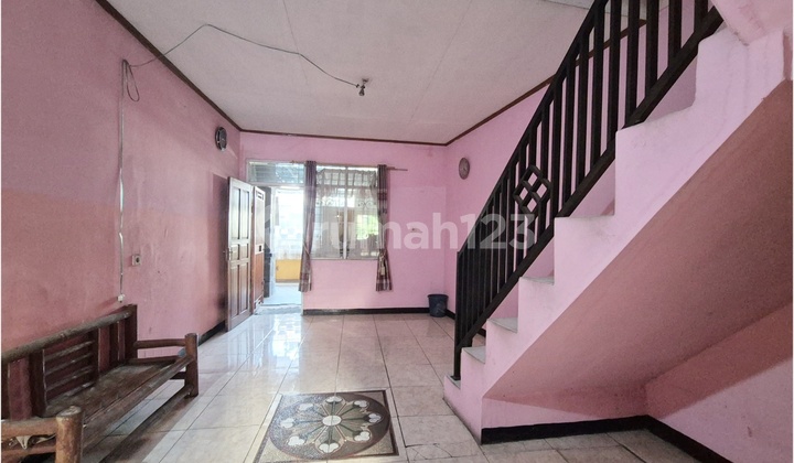 Rumah Mainroad Strategis Taman Cibaduyut Indah