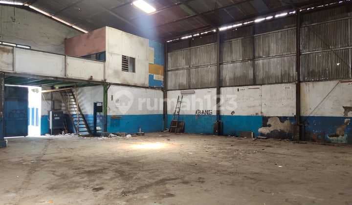 Gudang Kerkof Lokasi Strategis dekat tol