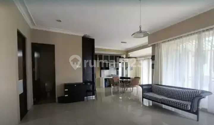 Rumah Cantik Taman Luas di Sukamulya Indah Bandung