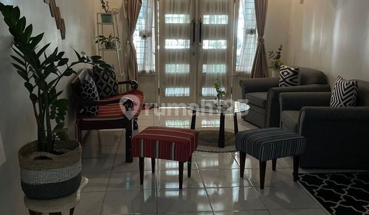 Rumah Asri Terawat di Margasari Buah Batu Bandung