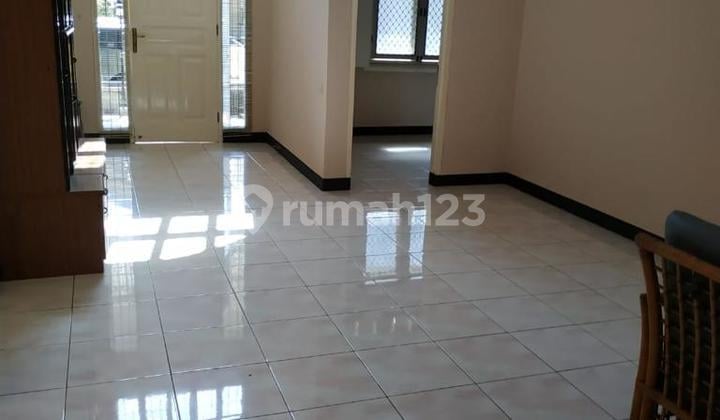 Rumah 2 Lantai Mekar Wangi Bandung Nyaman Siap Pakai