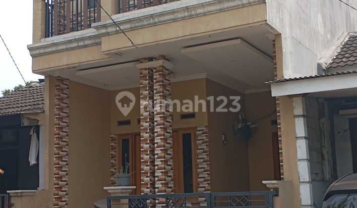 Rumah Bagus 2 Lantai di Jual Murah Lokasi Depan Taman Fasum