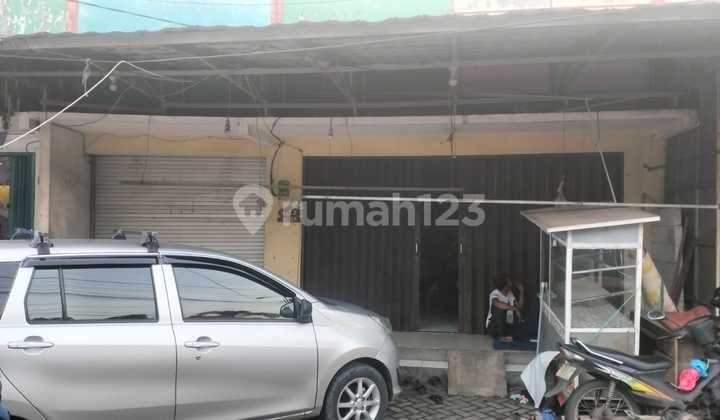 Ruang Usaha Strategis Ramai Dijual Murah