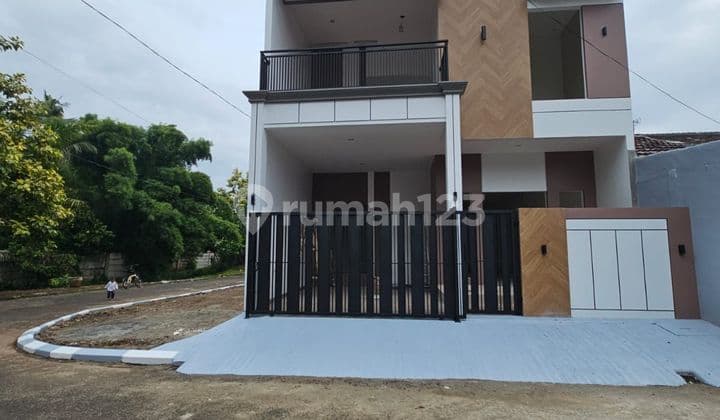 Dijual Rumah Custom Baru 2 Lantai Di Citra Raya Tangerang
