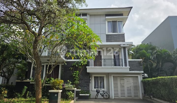 Disewakan Rumah Full Furniture Mewah dan 3 Lantai di Cluster Premium di Karawaci Tangerang
