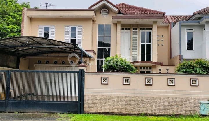Disewakan Rumah Mewah Luas Ada Furniture dengan Banyak Kamar di Citra Raya Tangerang