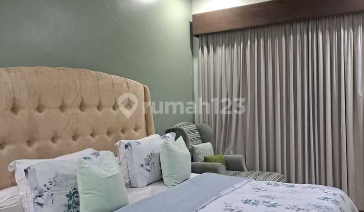 Dijual Rumah Mewah Terenovasi di Green Lake City