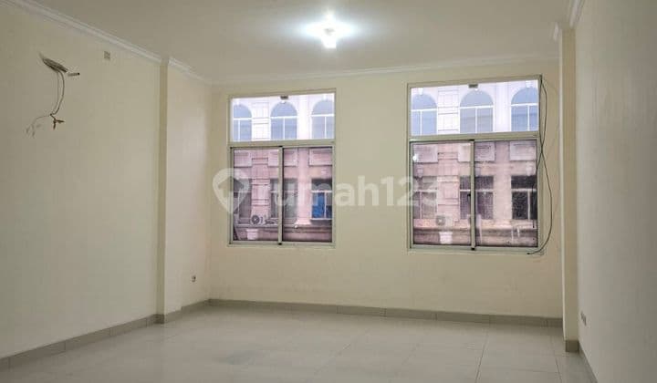 Disewakan Harga Termurah Ruko di Green Lake City 3.5 Lantai Jalan.boulevard Lokasi.strategis